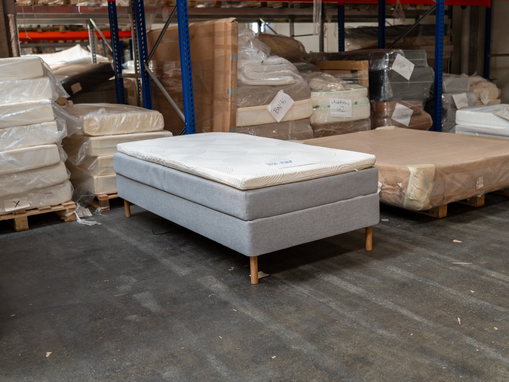 Elevation 105x210 grå