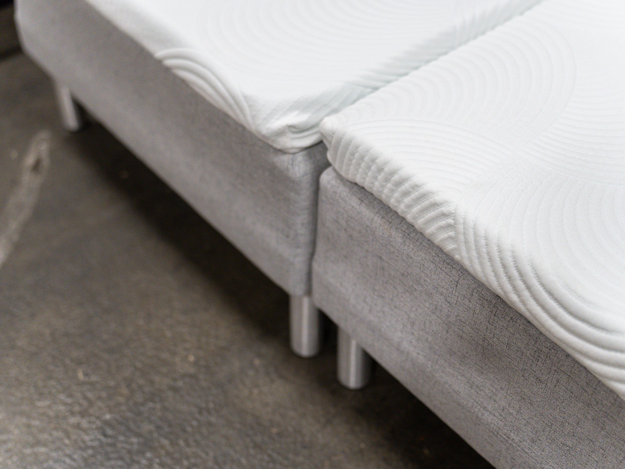 Boksmadras 180x200 grå