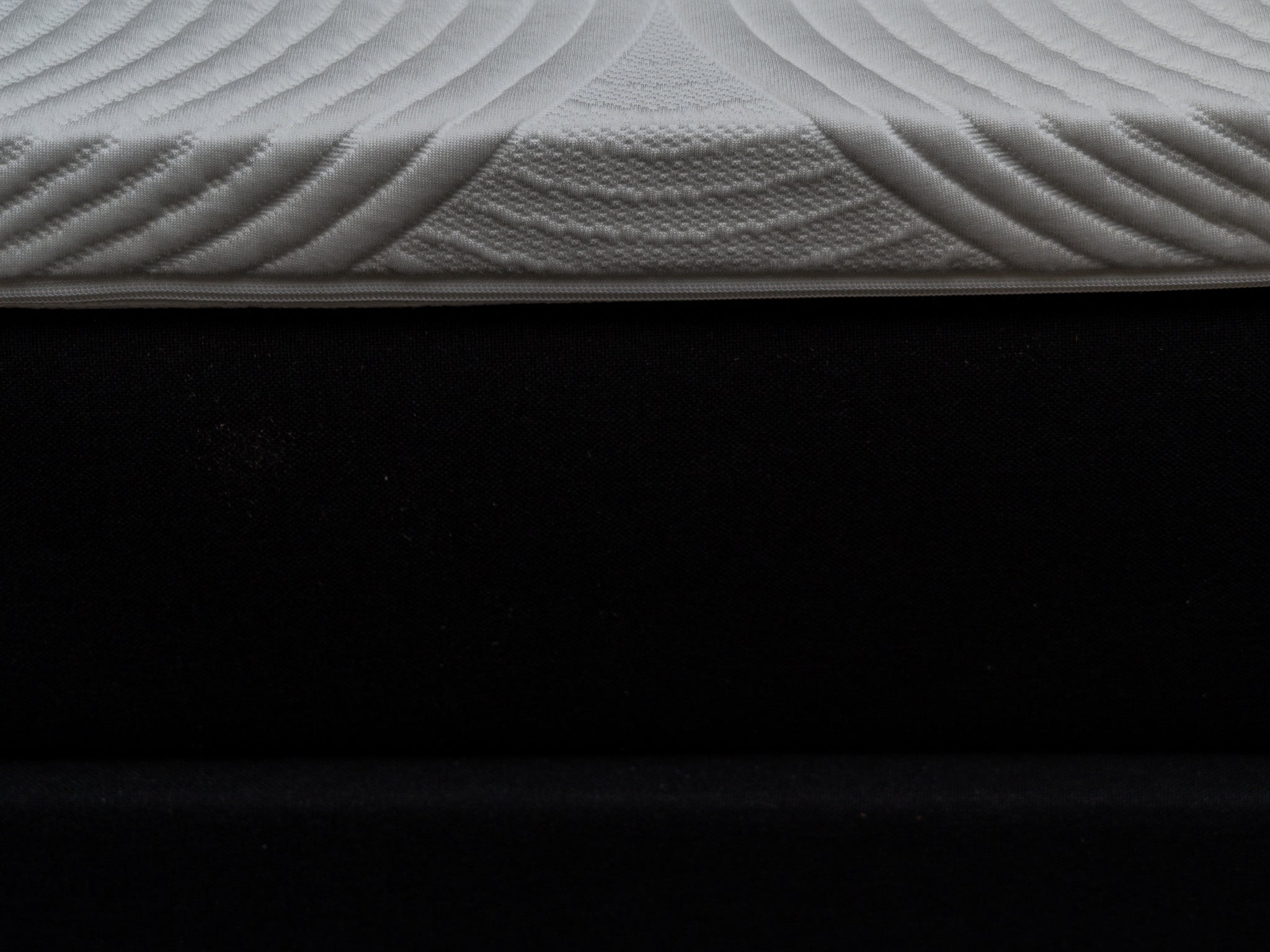 Retur - Elevation | Elevation (Sort) 120x200