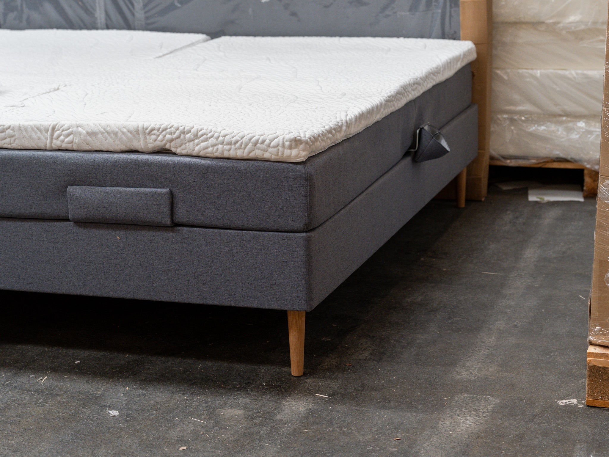 Elevation 210x210 mørkegrå