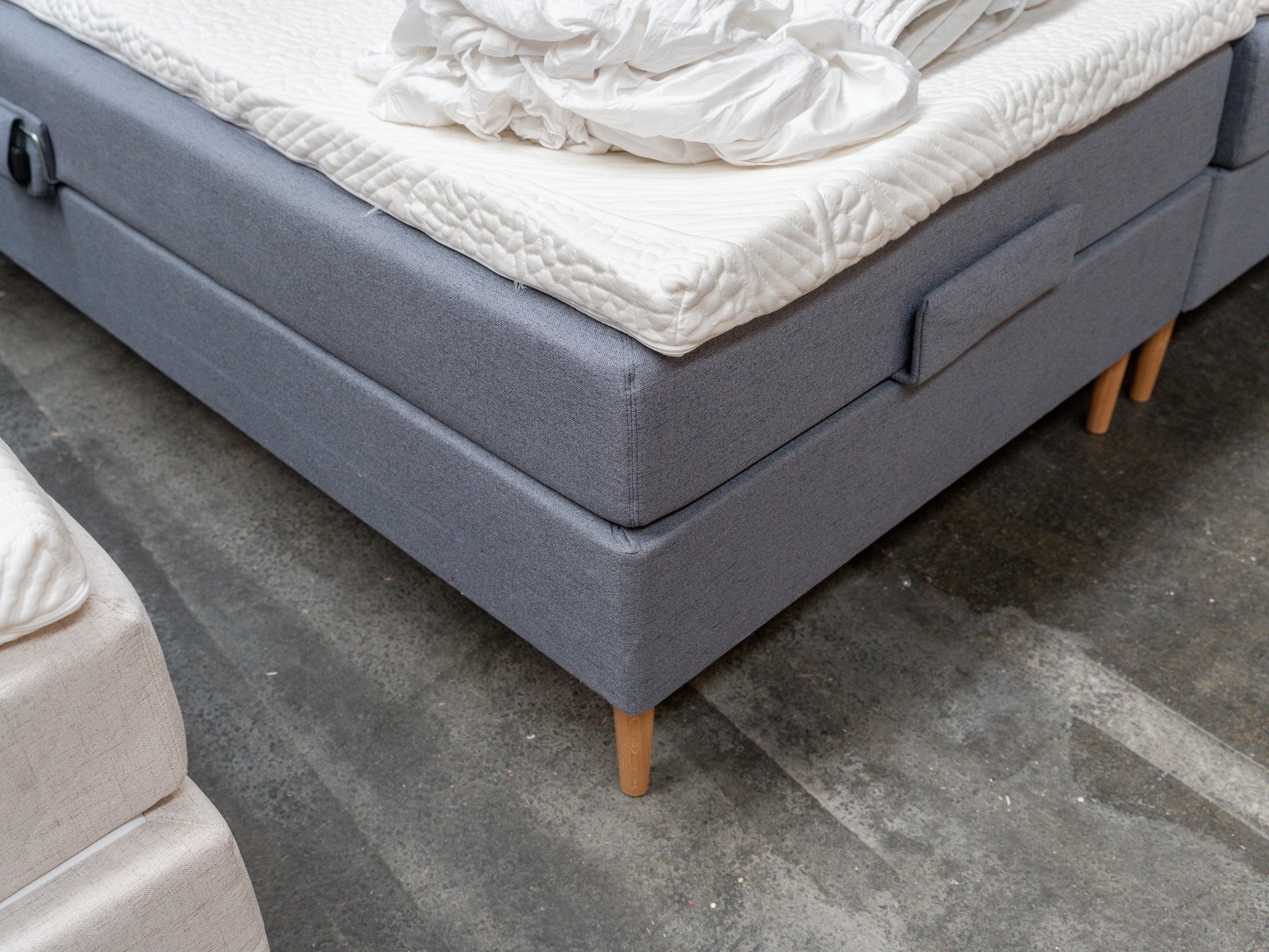 Elevation 210x210 mørkegrå