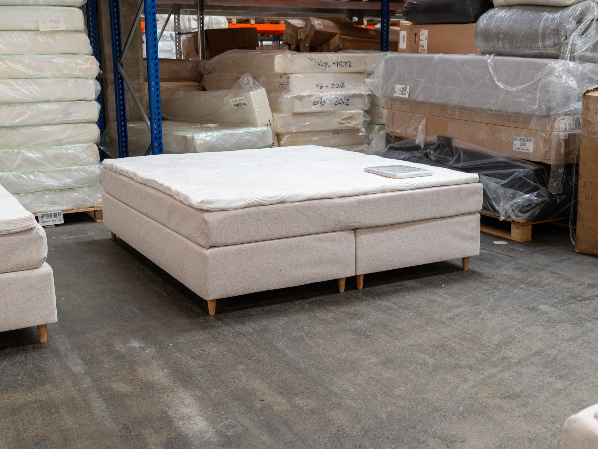 Retur - Kontinental | Kontinental (Sand) 180x210