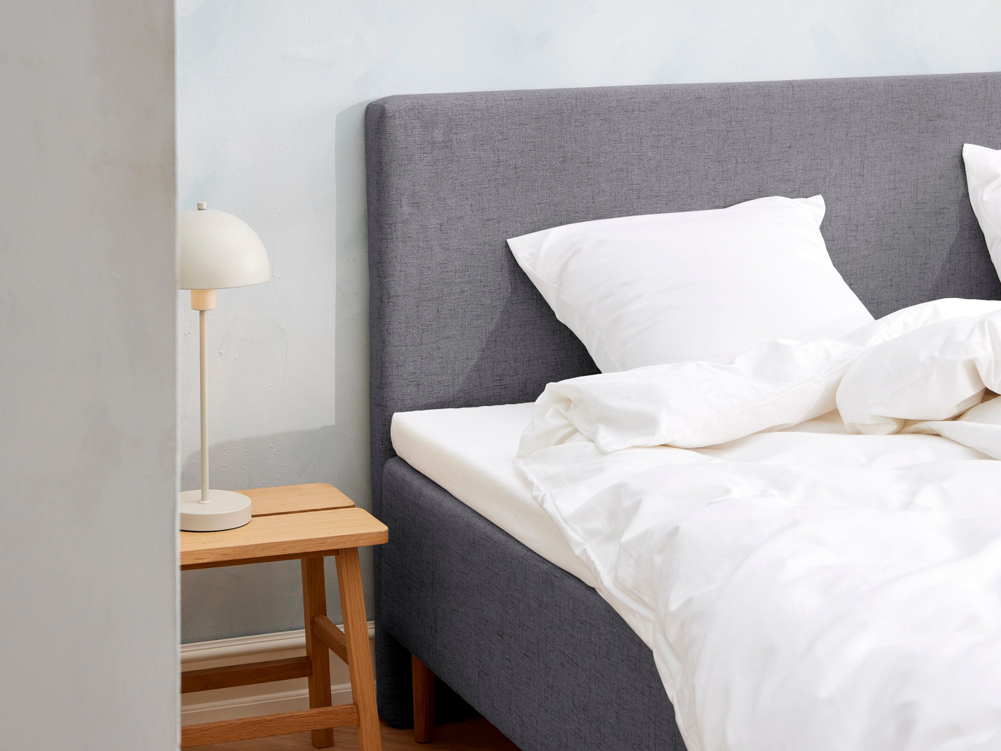 Majestæt - Kølende | Boxmadras (Antracit) 180x210 cm.