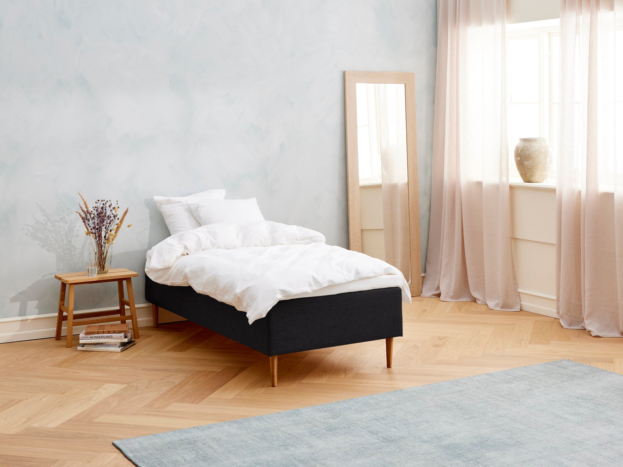 Majestæt - Kølende | Boxmadras (Sort) 80x200 cm.