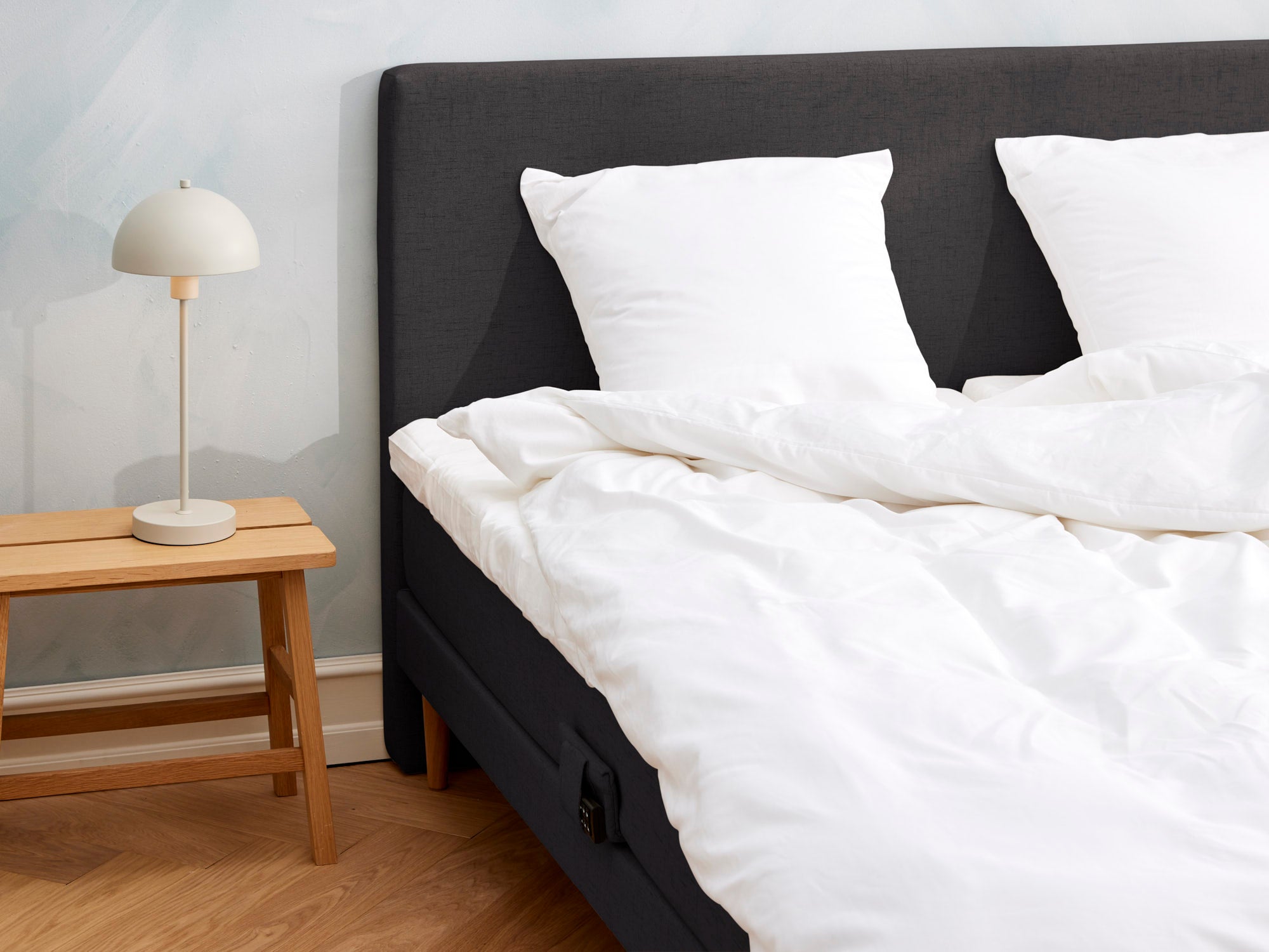 Majestæt - Kølende | Elevation (Sort) 180x210 cm.