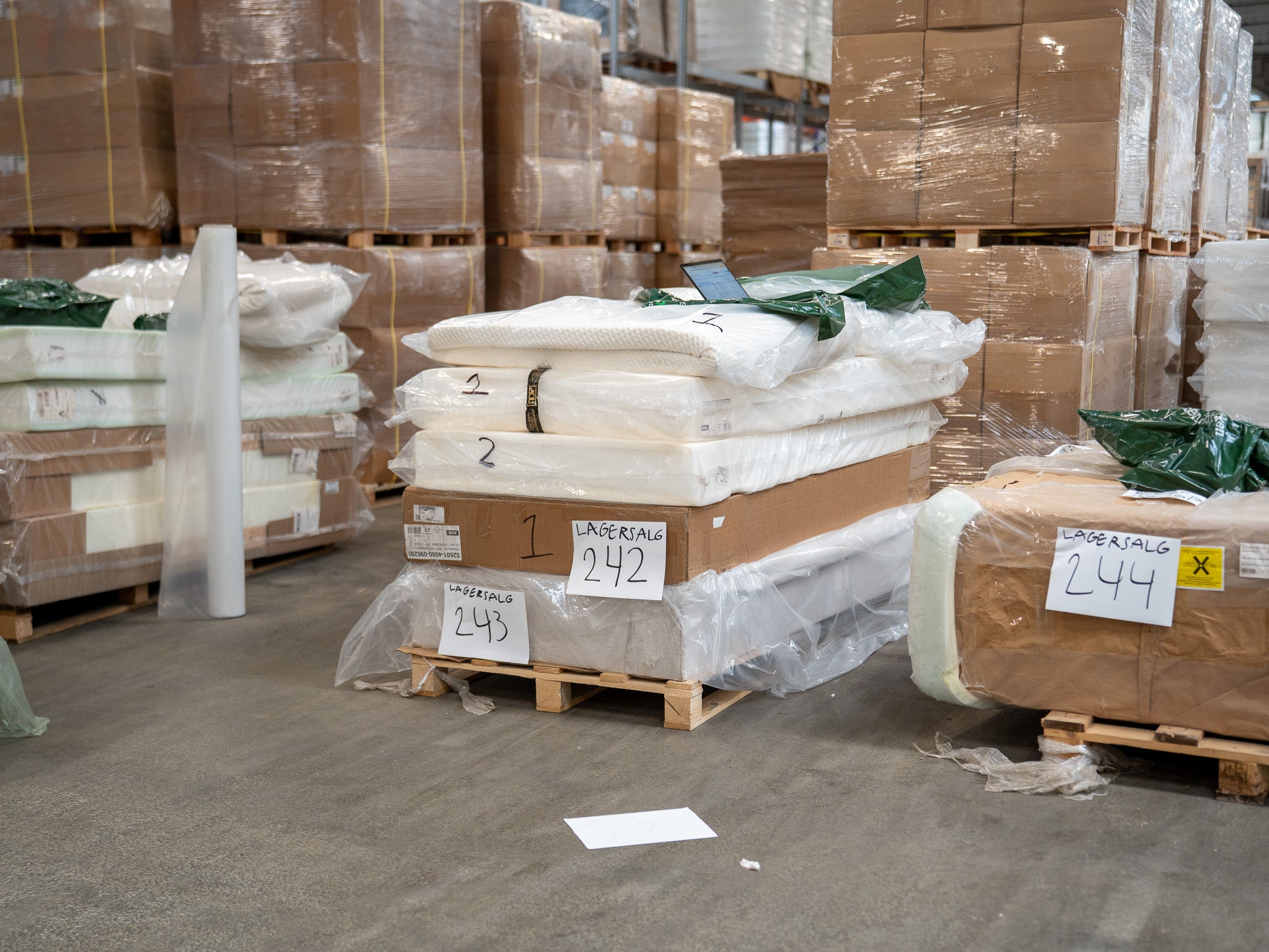 Elevation 90x200 sand