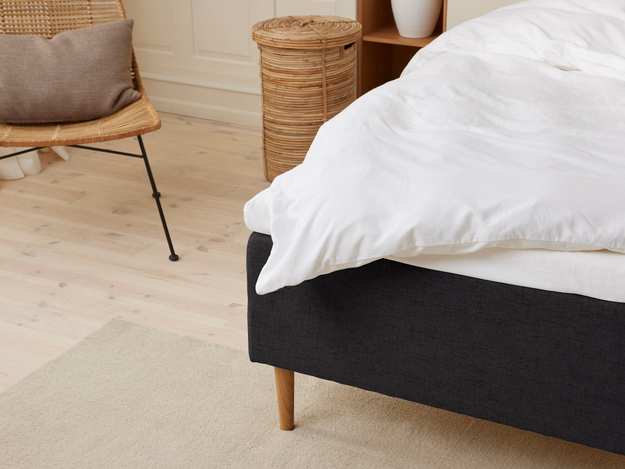 Majestæt - Trykaflastende | Boxmadras (Sort) 80x200 cm.