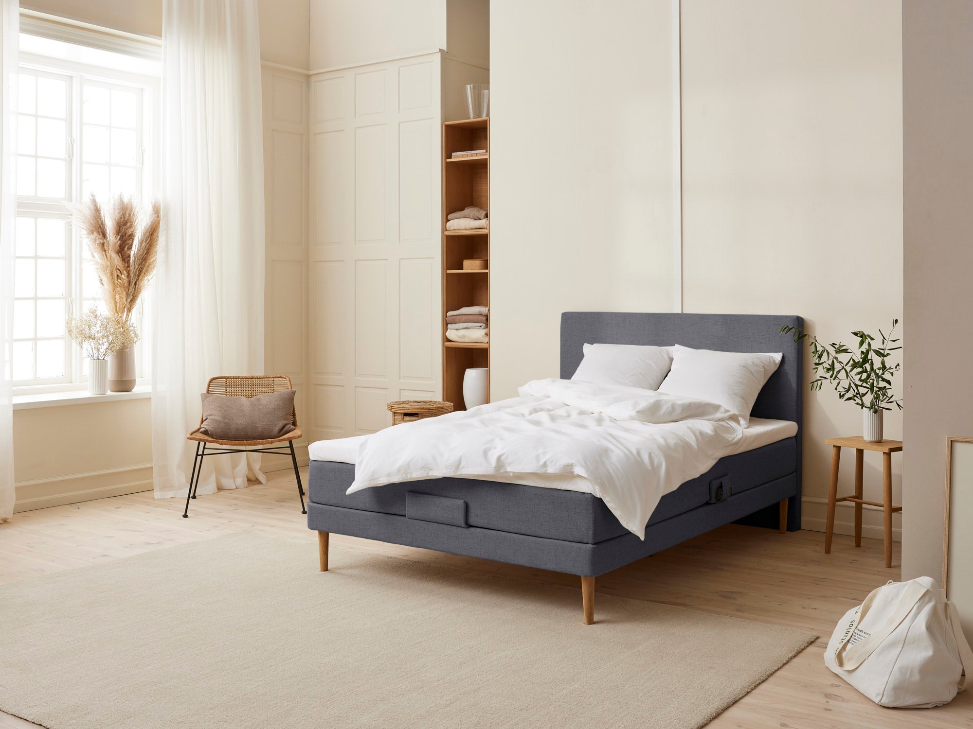 Majestæt - Trykaflastende | Elevation (Antracit) 140x200 cm.