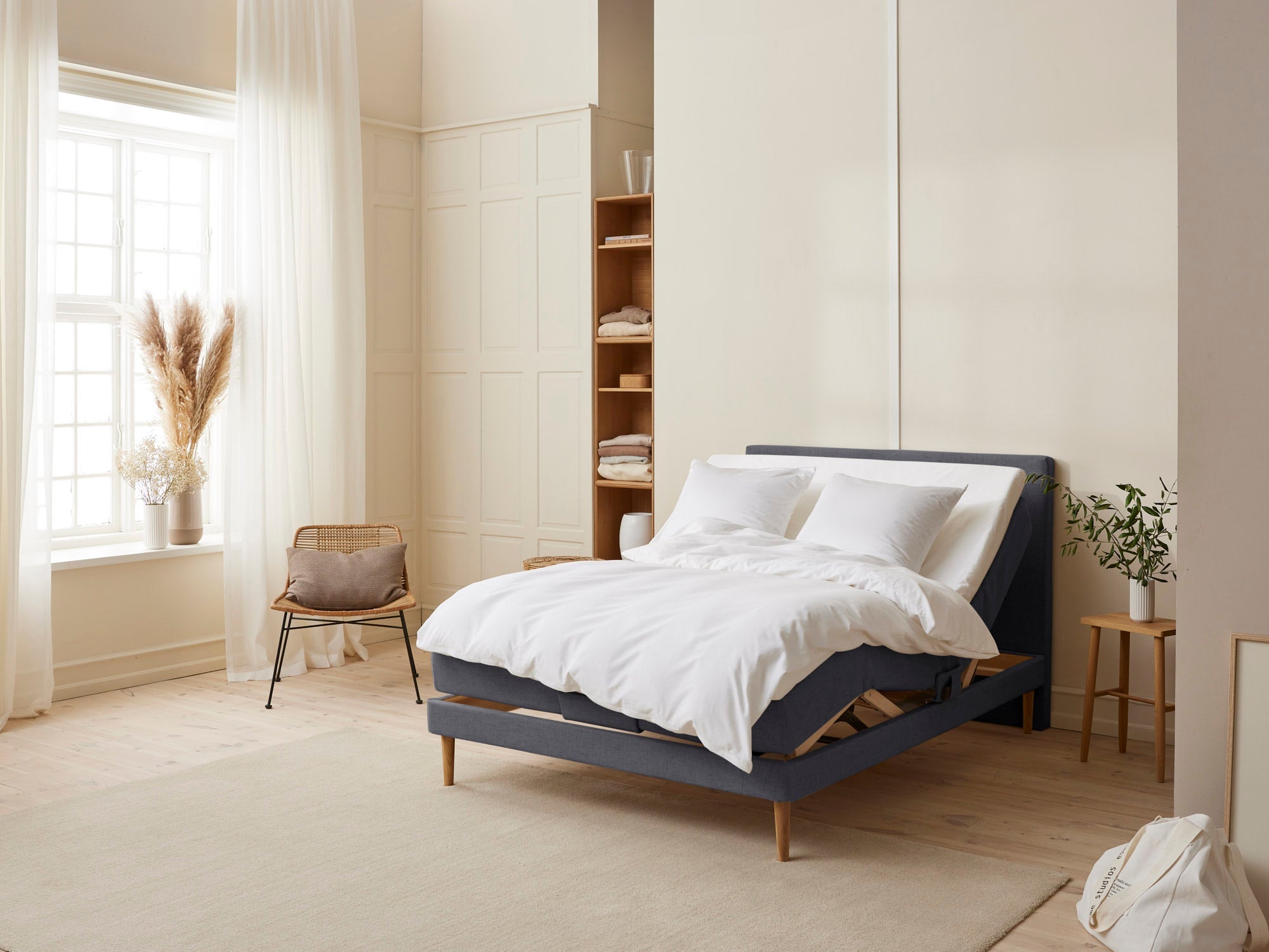 Majestæt - Trykaflastende | Elevation (Antracit) 120x200 cm.