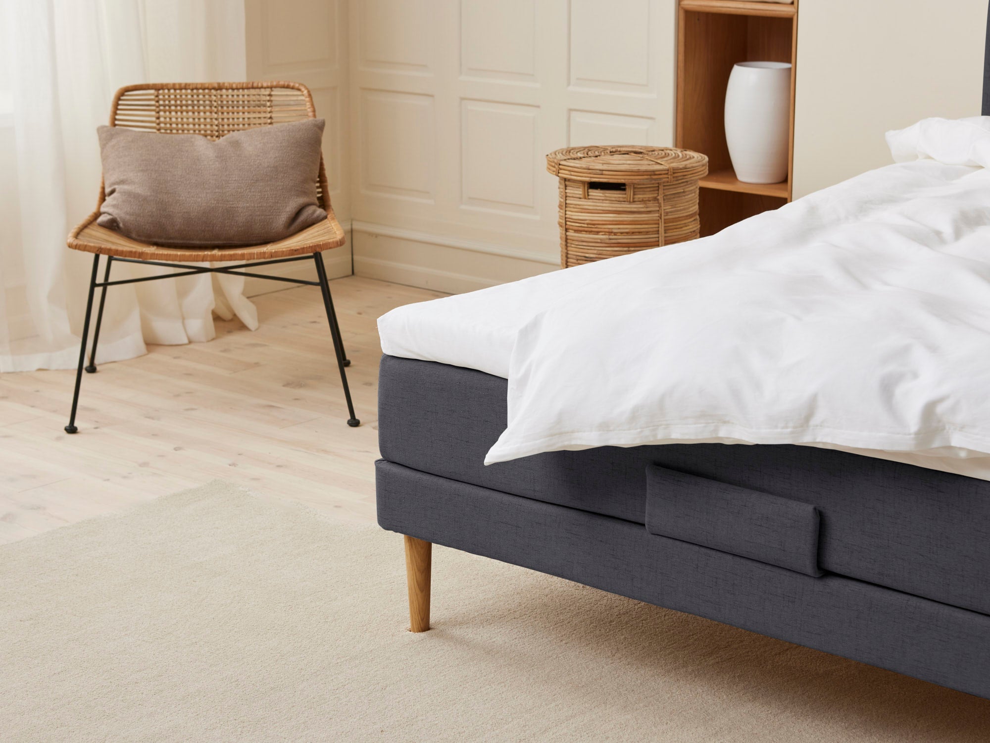 Fagmandens - Trykaflastende | Elevation (Antracit) 140x200 cm.