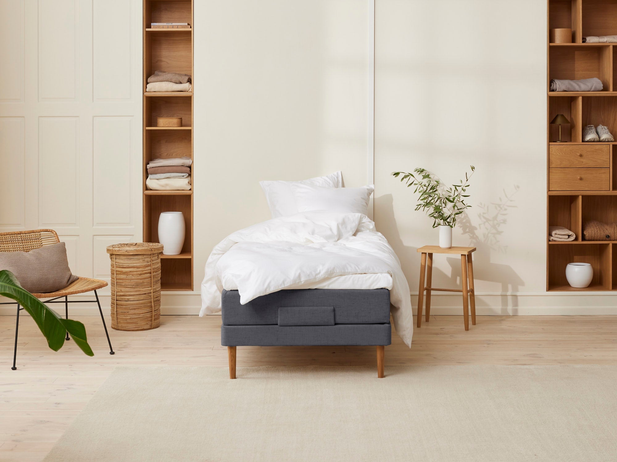 Majestæt - Trykaflastende | Elevation (Antracit) 90x210 cm.