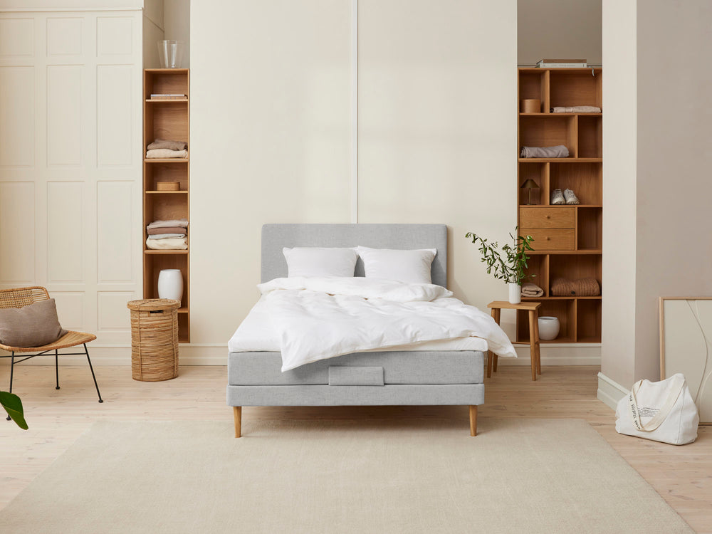 Monark - Trykaflastende | Elevation (Lysegrå) 105x210 cm.