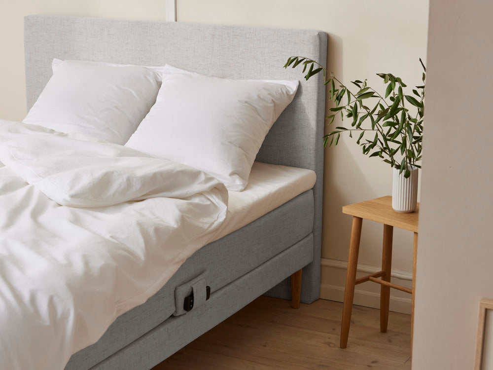 Monark - Trykaflastende | Elevation (Lysegrå) 105x210 cm.