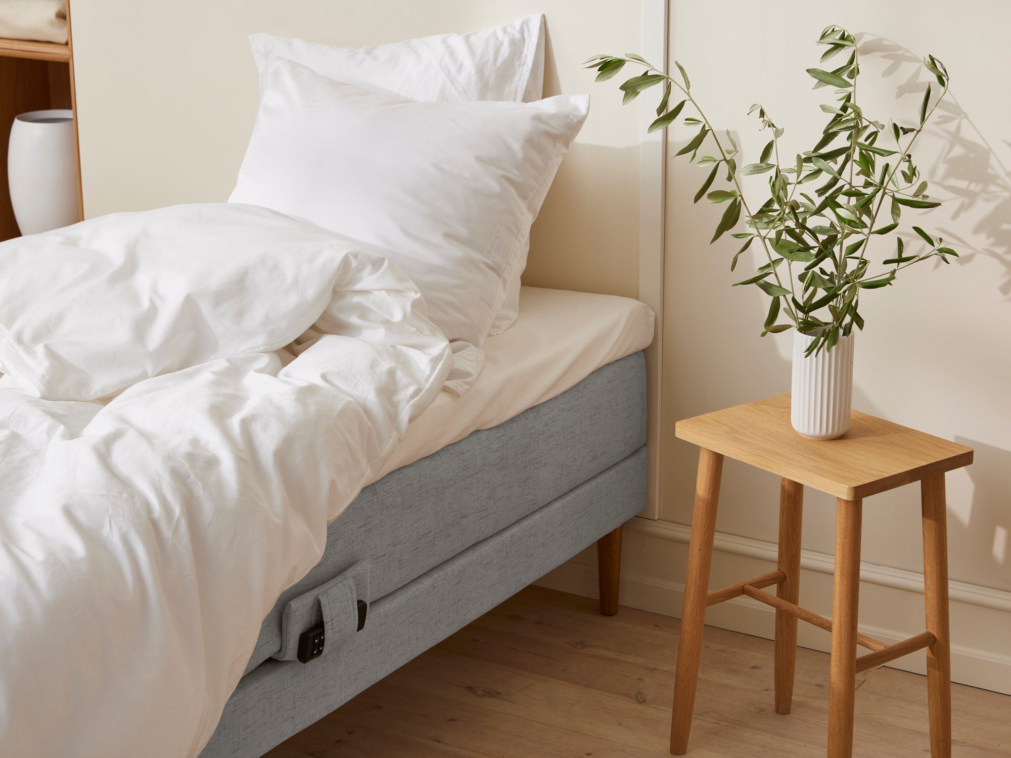 Fagmandens - Trykaflastende | Elevation (Lysegrå) 90x200 cm.