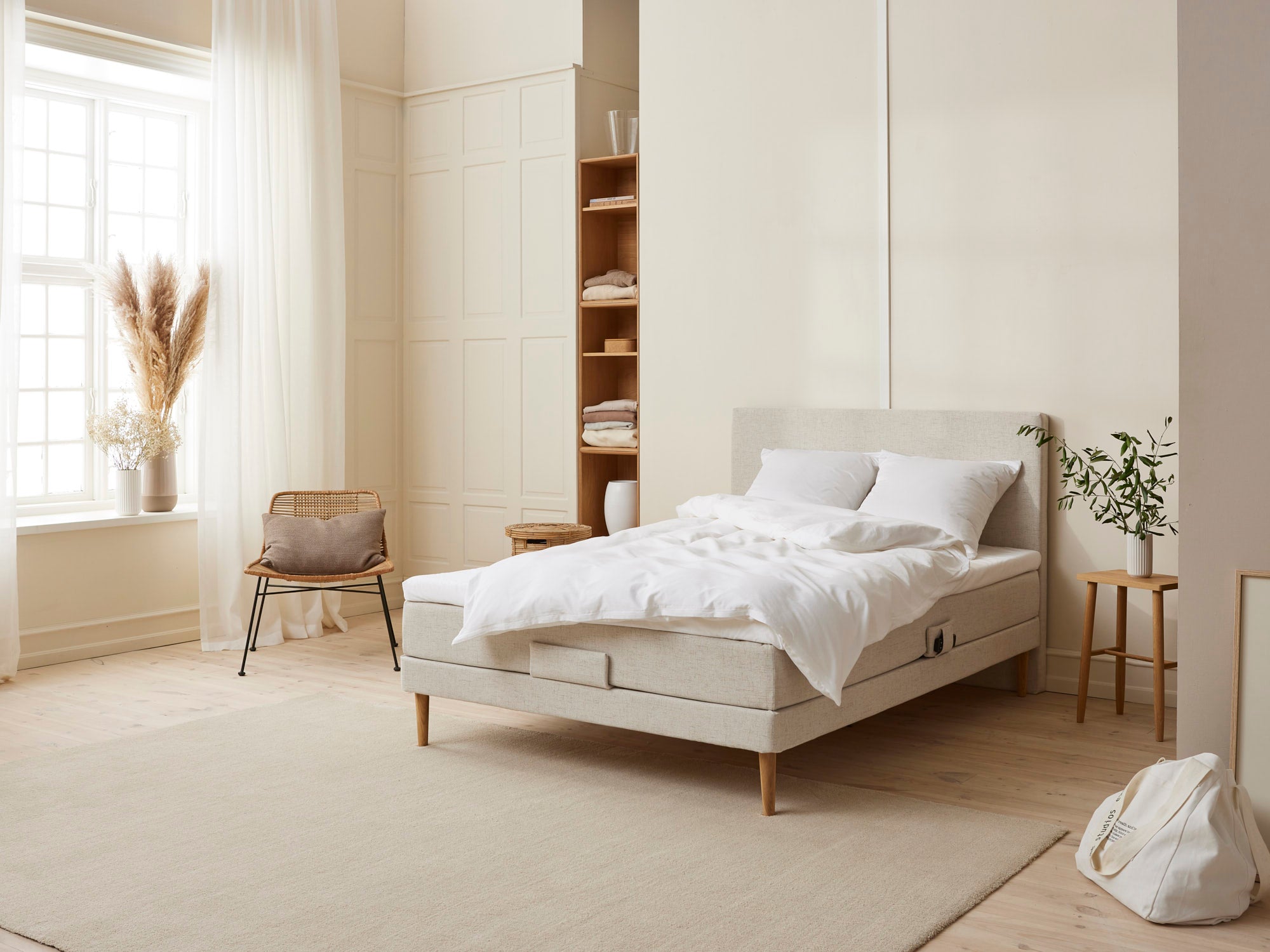 Fagmandens - Trykaflastende | Elevation (Sand) 120x200 cm.