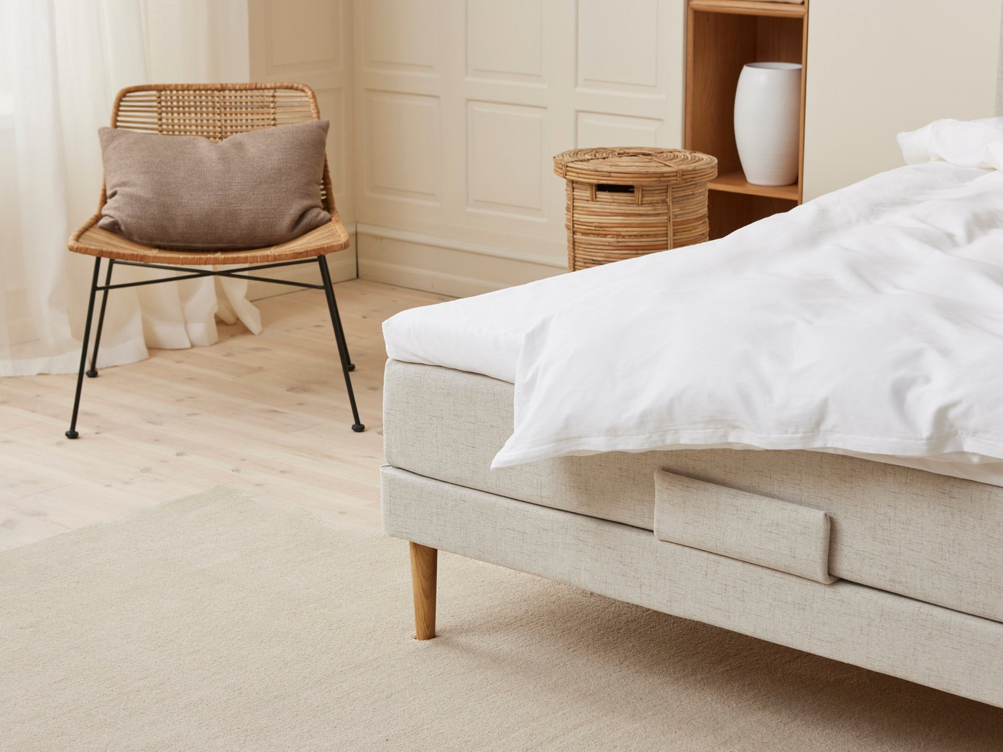 Fagmandens - Trykaflastende | Elevation (Sand) 120x200 cm.