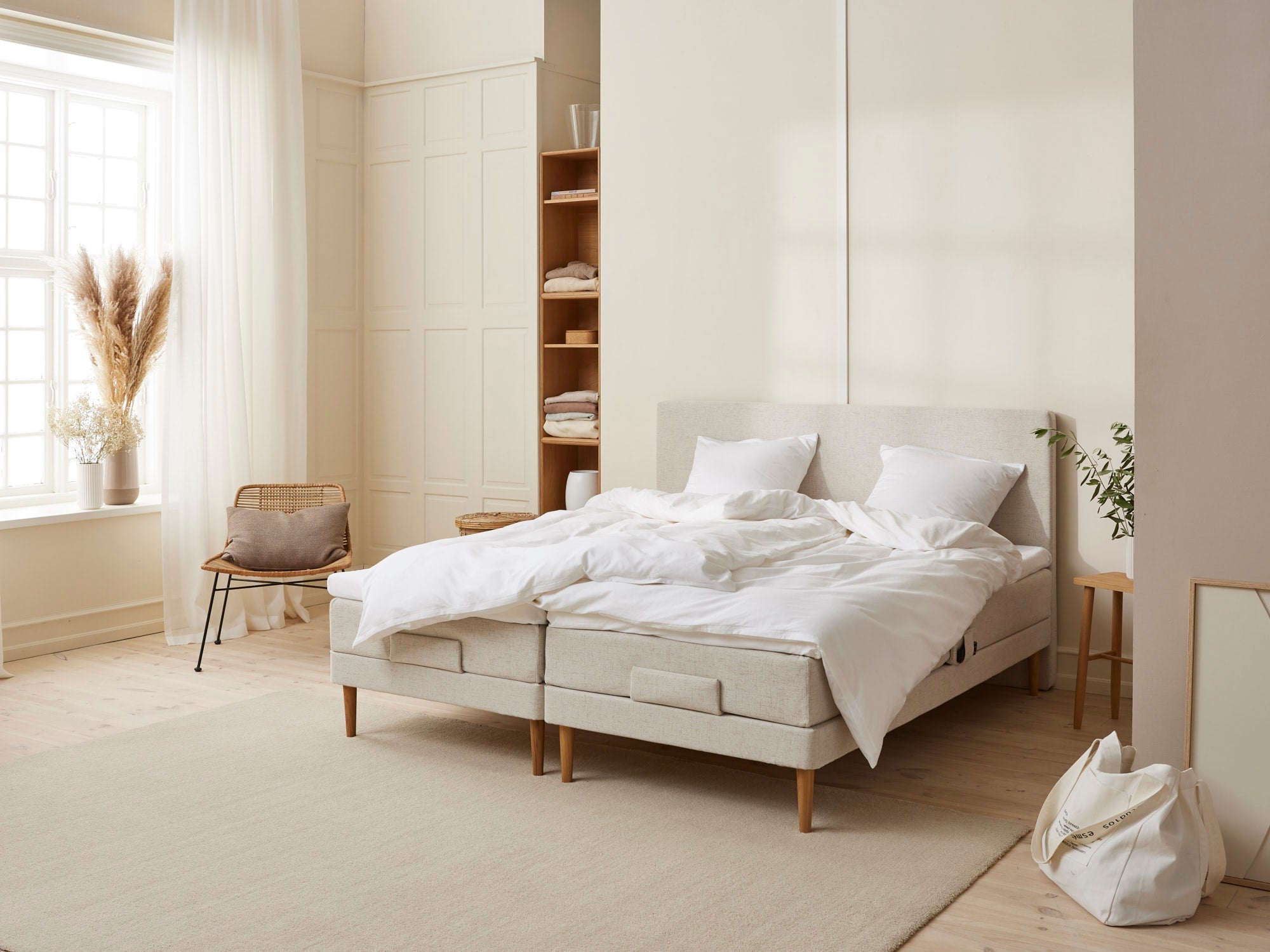 Fagmandens - Trykaflastende | Elevation (Sand) 160x200 cm.