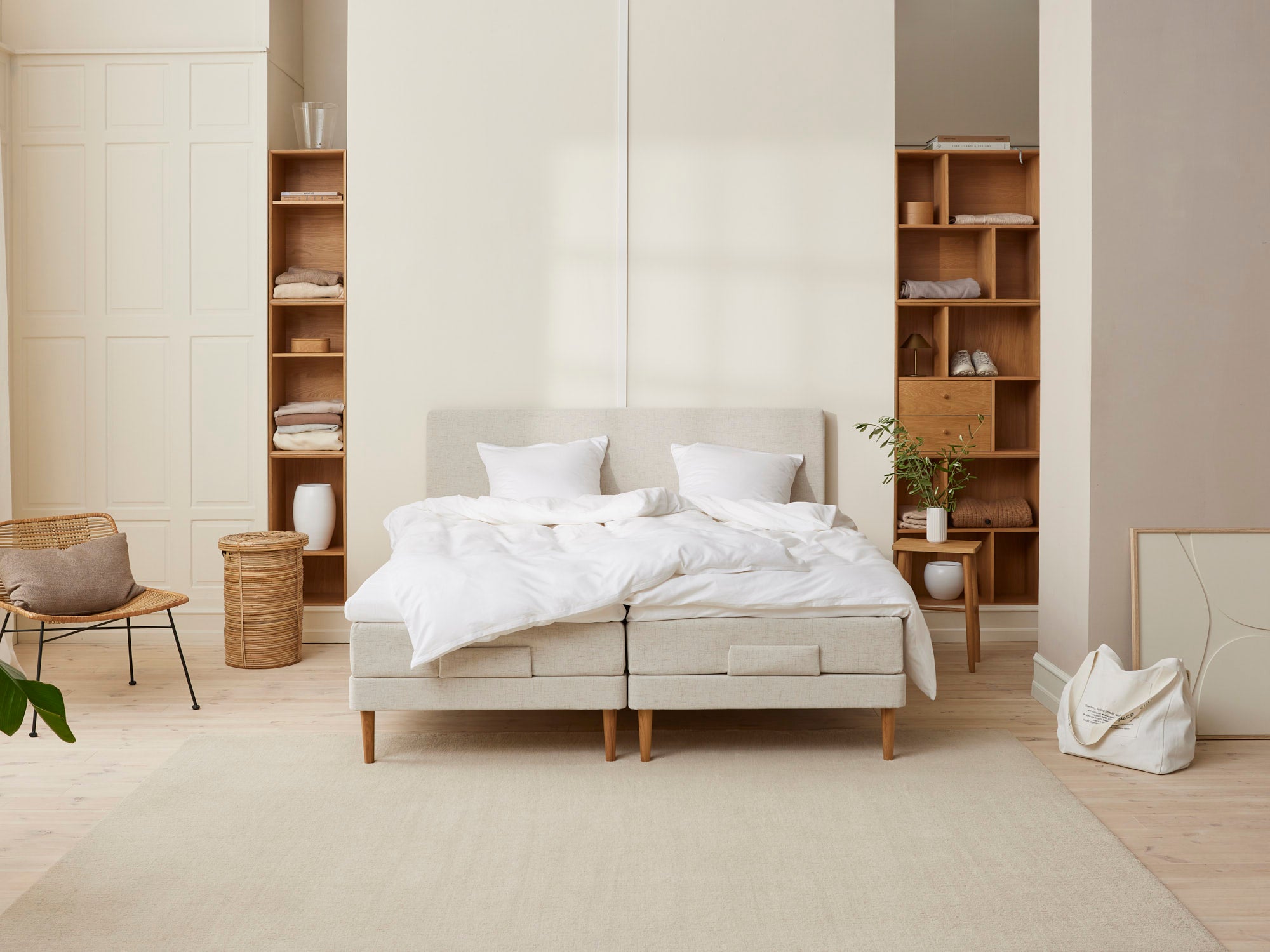 Fabrikkens - Trykaflastende | Elevation (Sand) 210x210 cm.