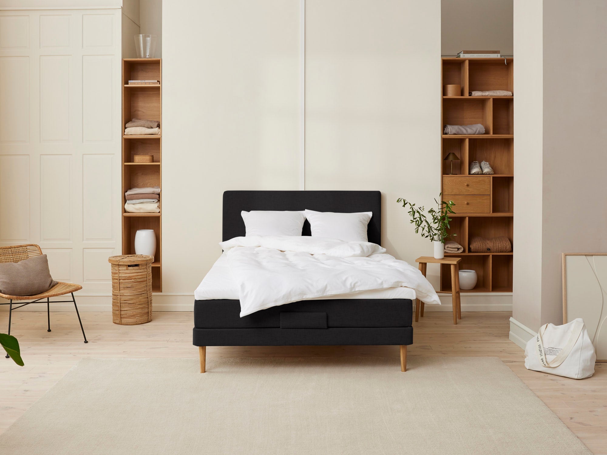 Fagmandens - Trykaflastende | Elevation (Sort) 105x210 cm.