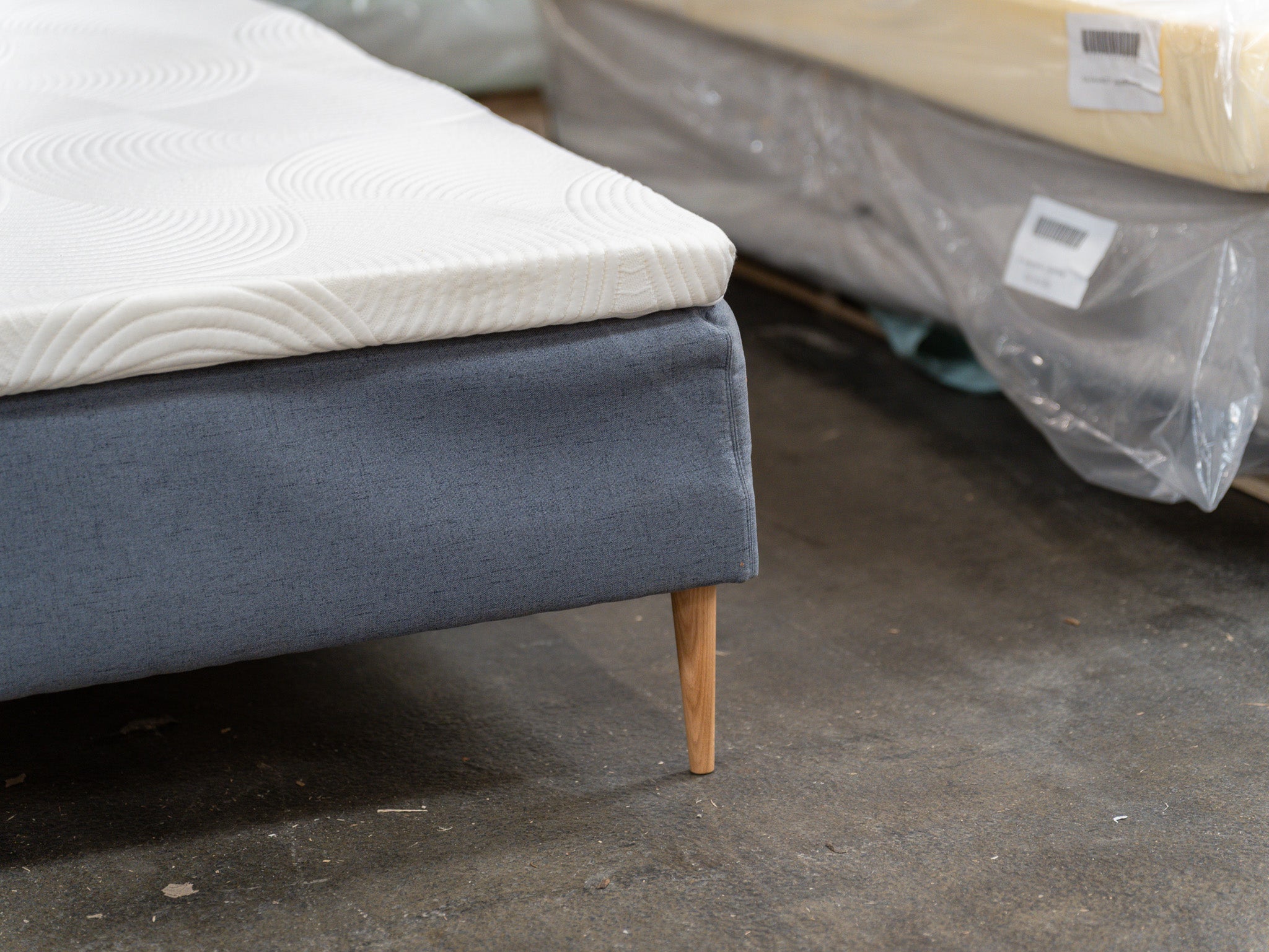 Boksmadras 140x200 mørkegrå