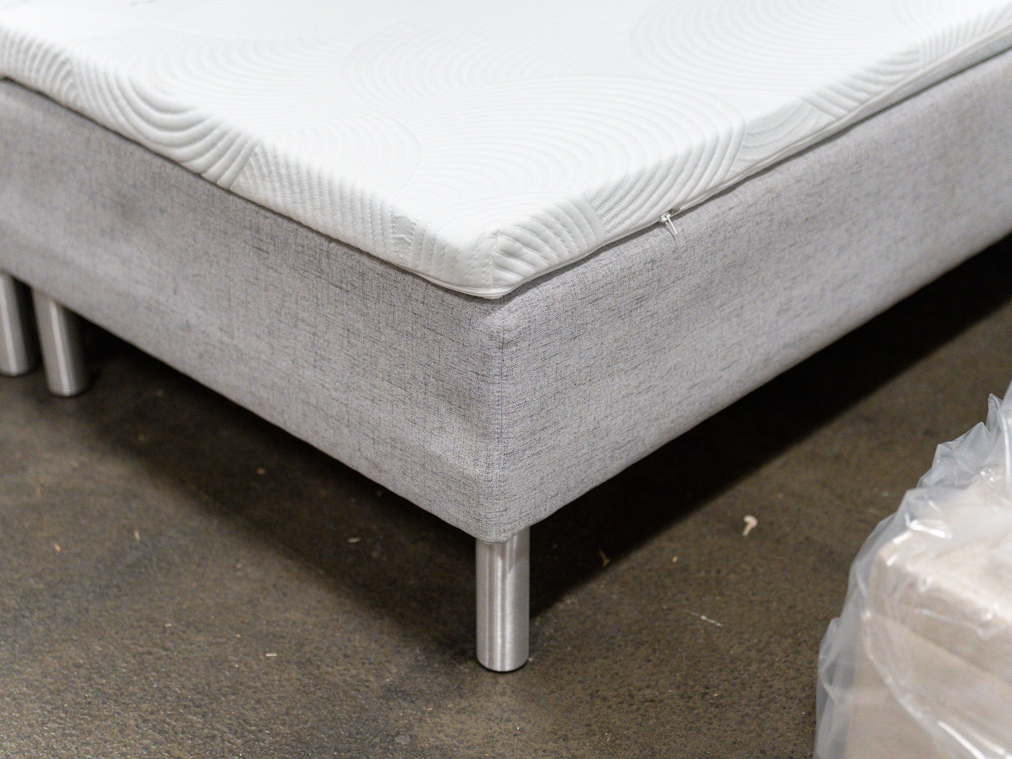 Boksmadras 180x200 grå