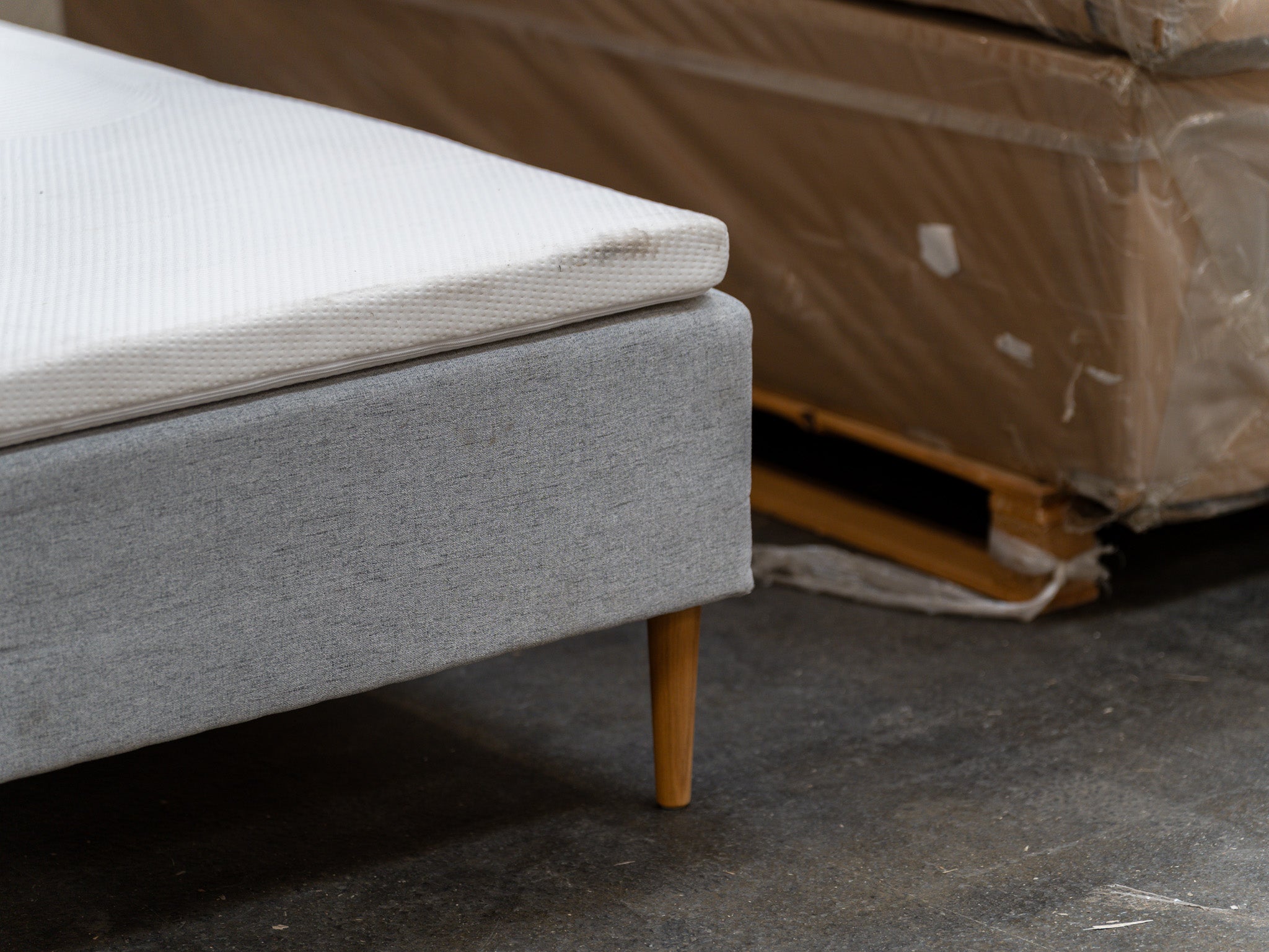 Boksmadras 80x200 grå