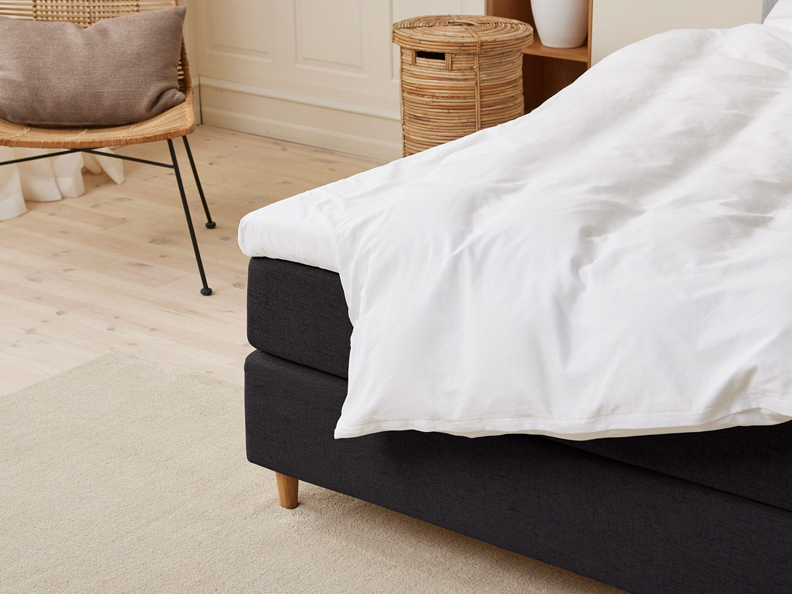 Fabrikkens - Trykaflastende | Kontinental (Sort) 140x200 cm.