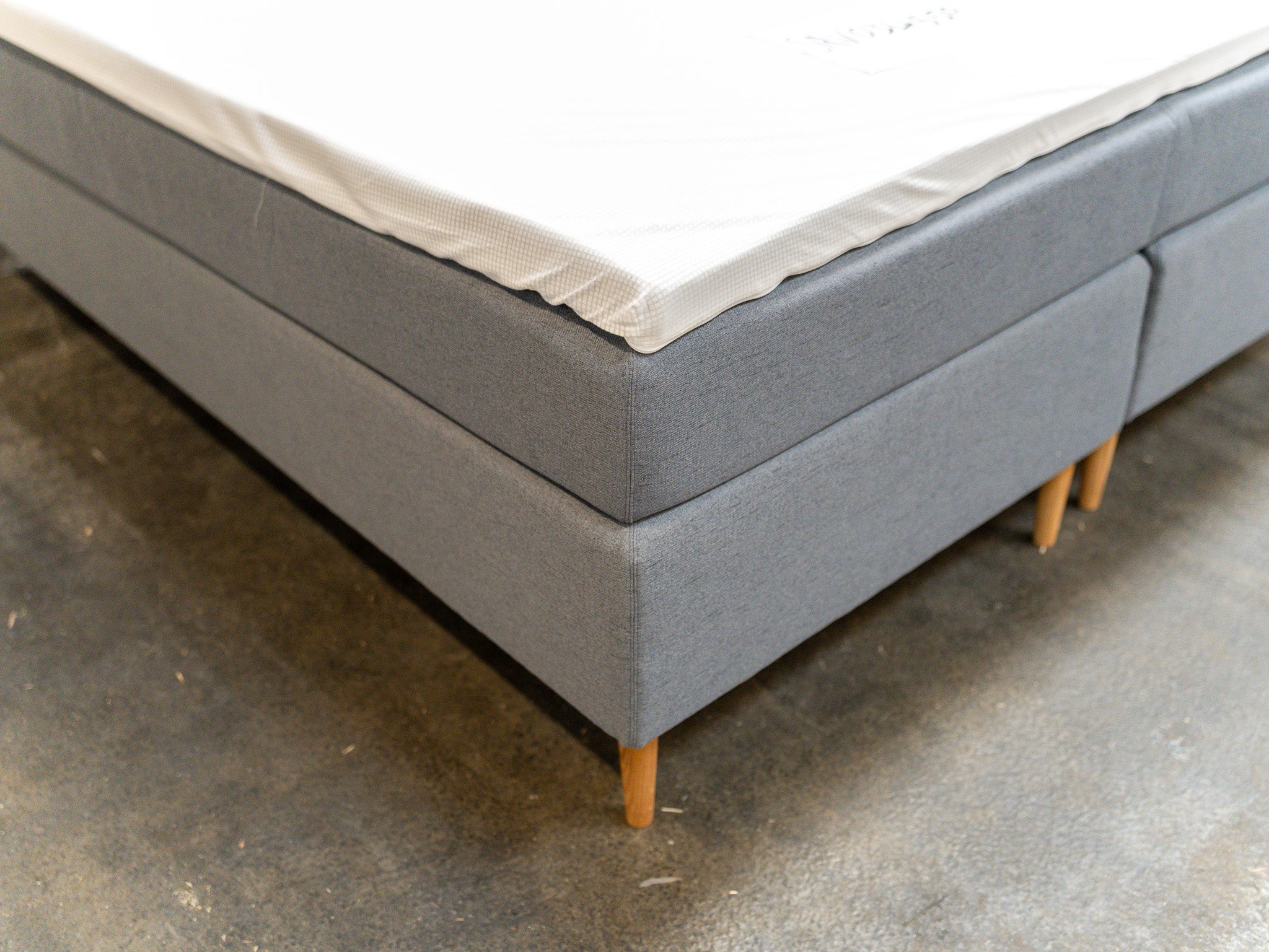 Kontinental 180x200 mørkegrå