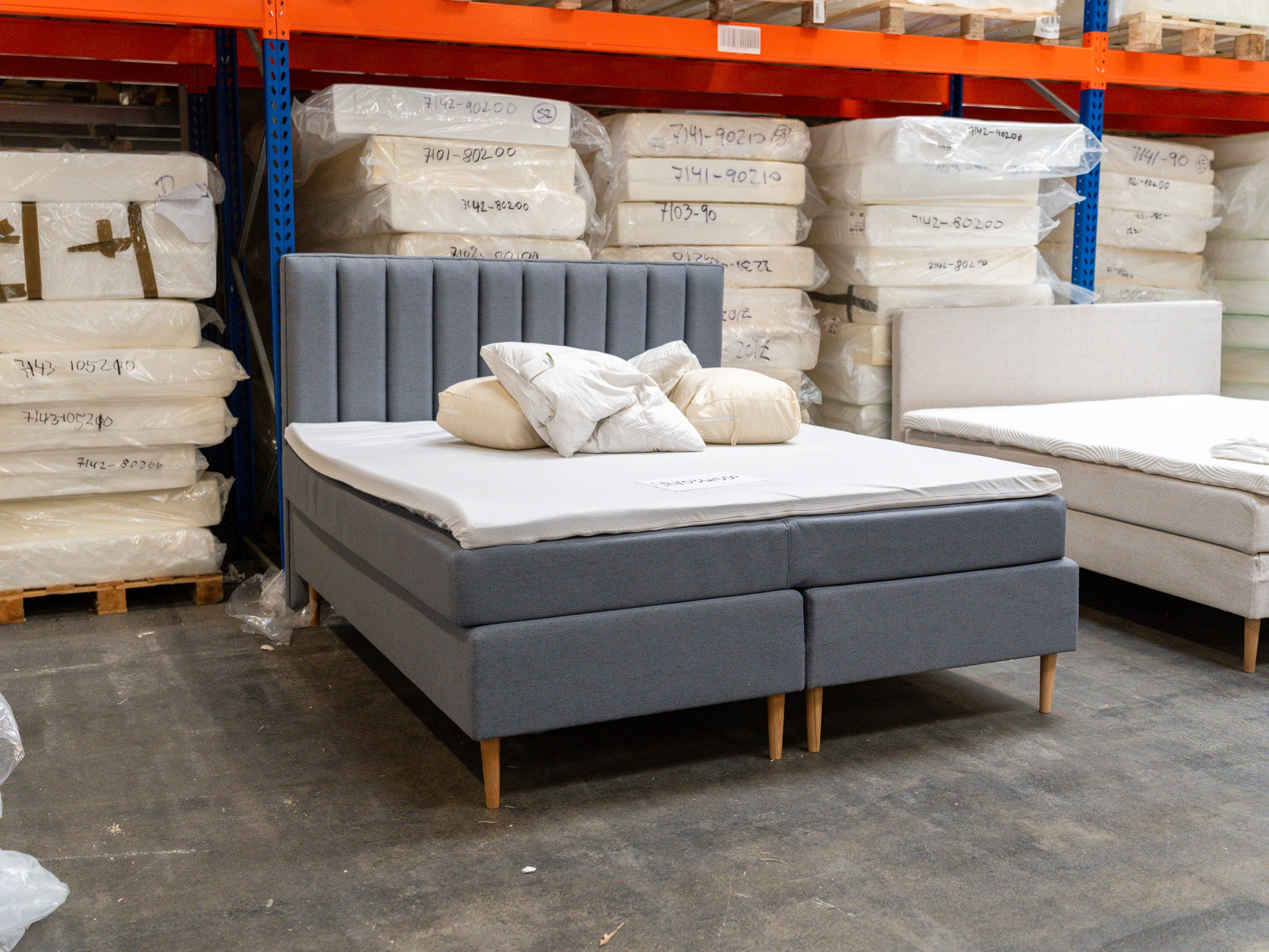 Kontinental 180x200 mørkegrå