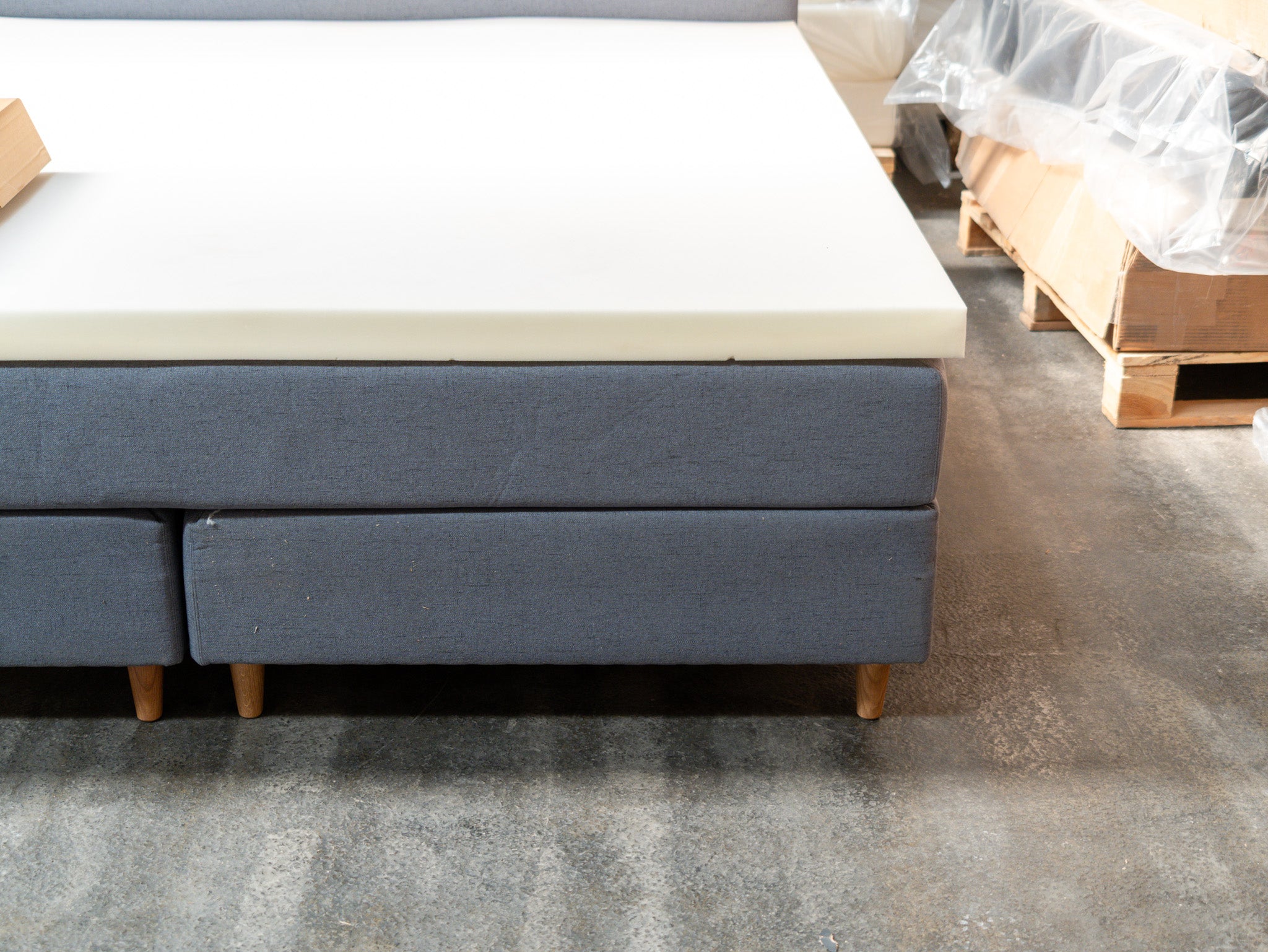 Retur - Majestæt Trykaflastende | Kontinental (Mørkegrå) 180x200