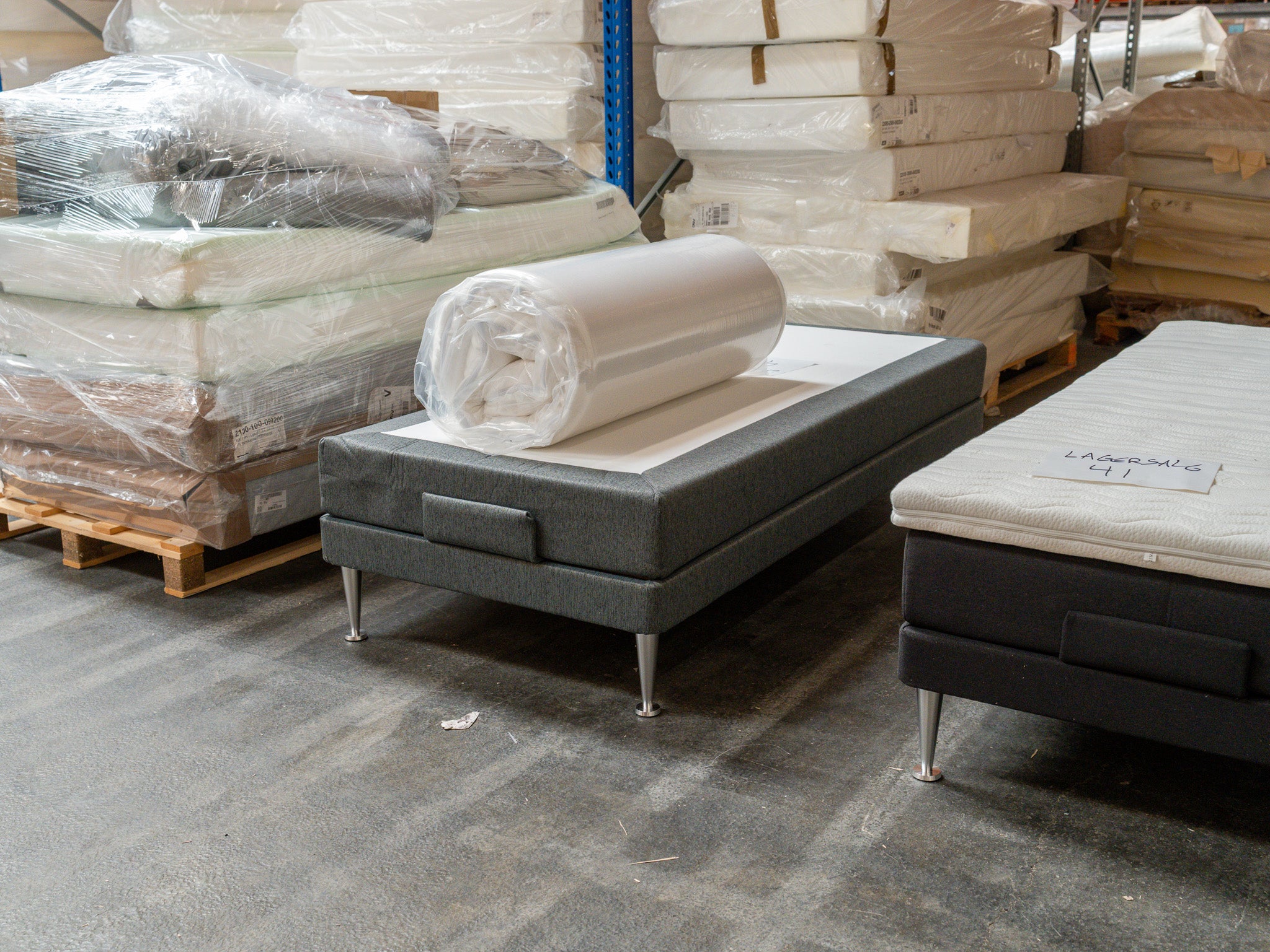 Elevation 90x200 mørkegrå