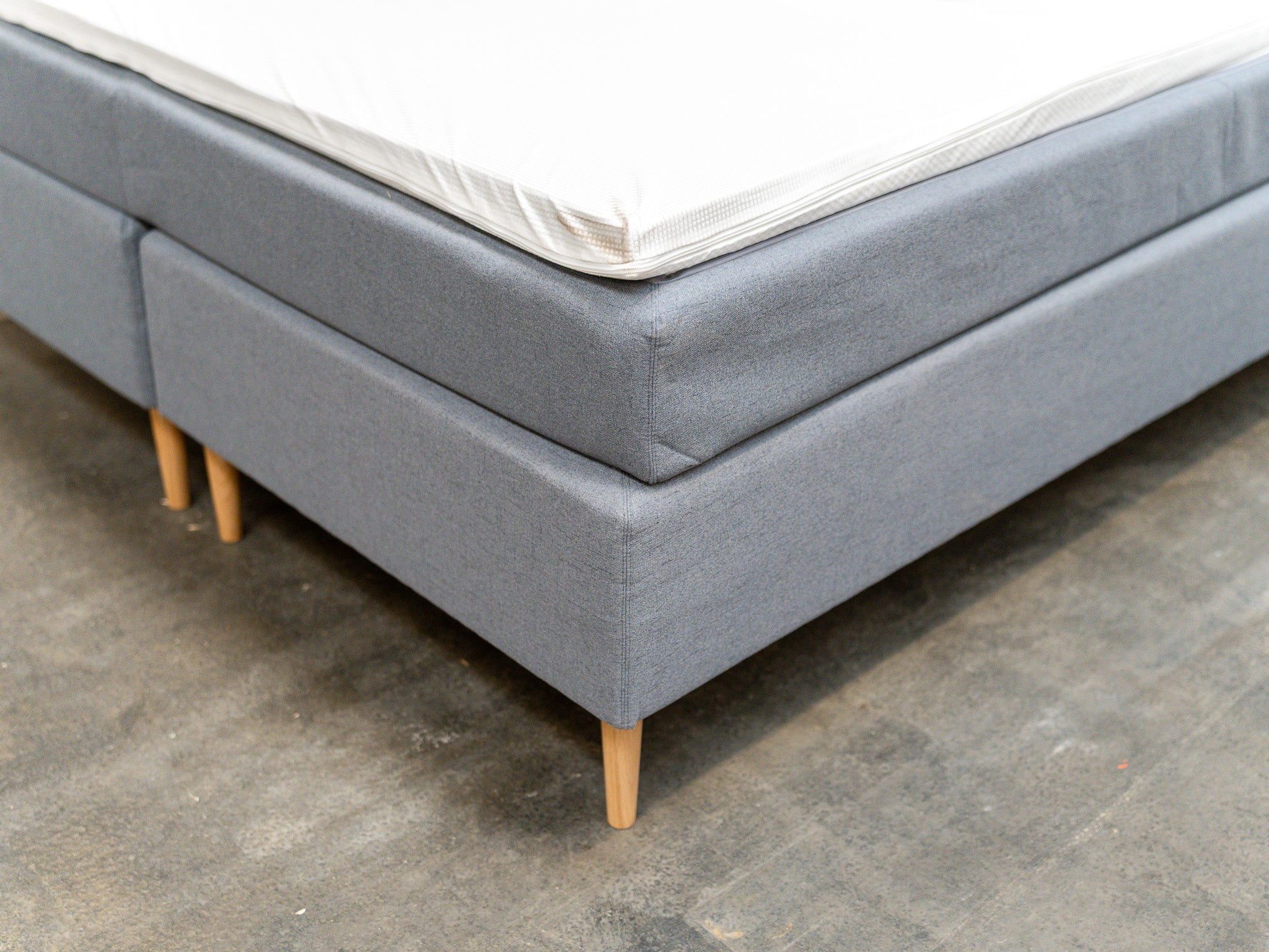 Kontinental 180x200 mørkegrå