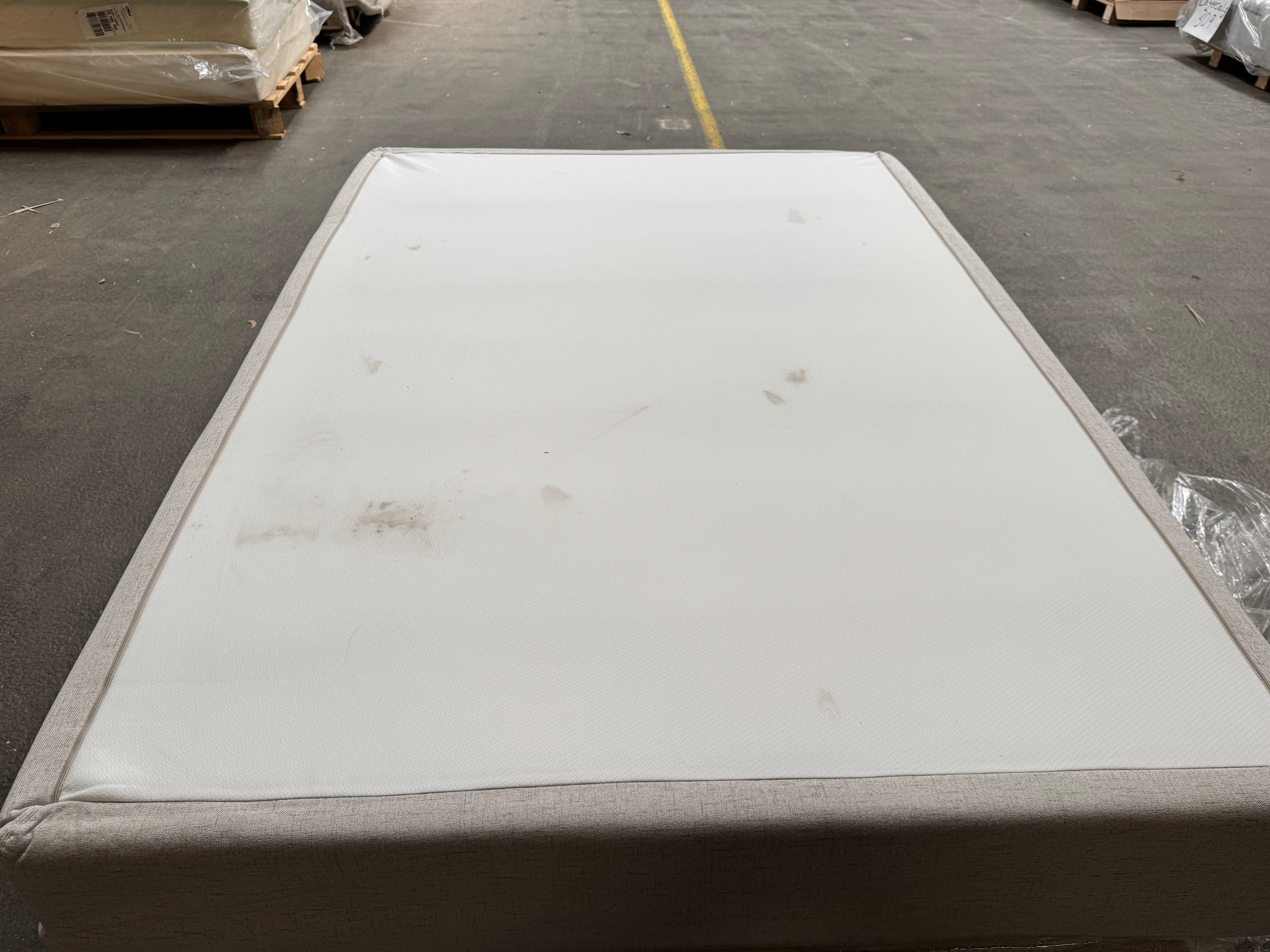 Boksmadras 140x200 sand