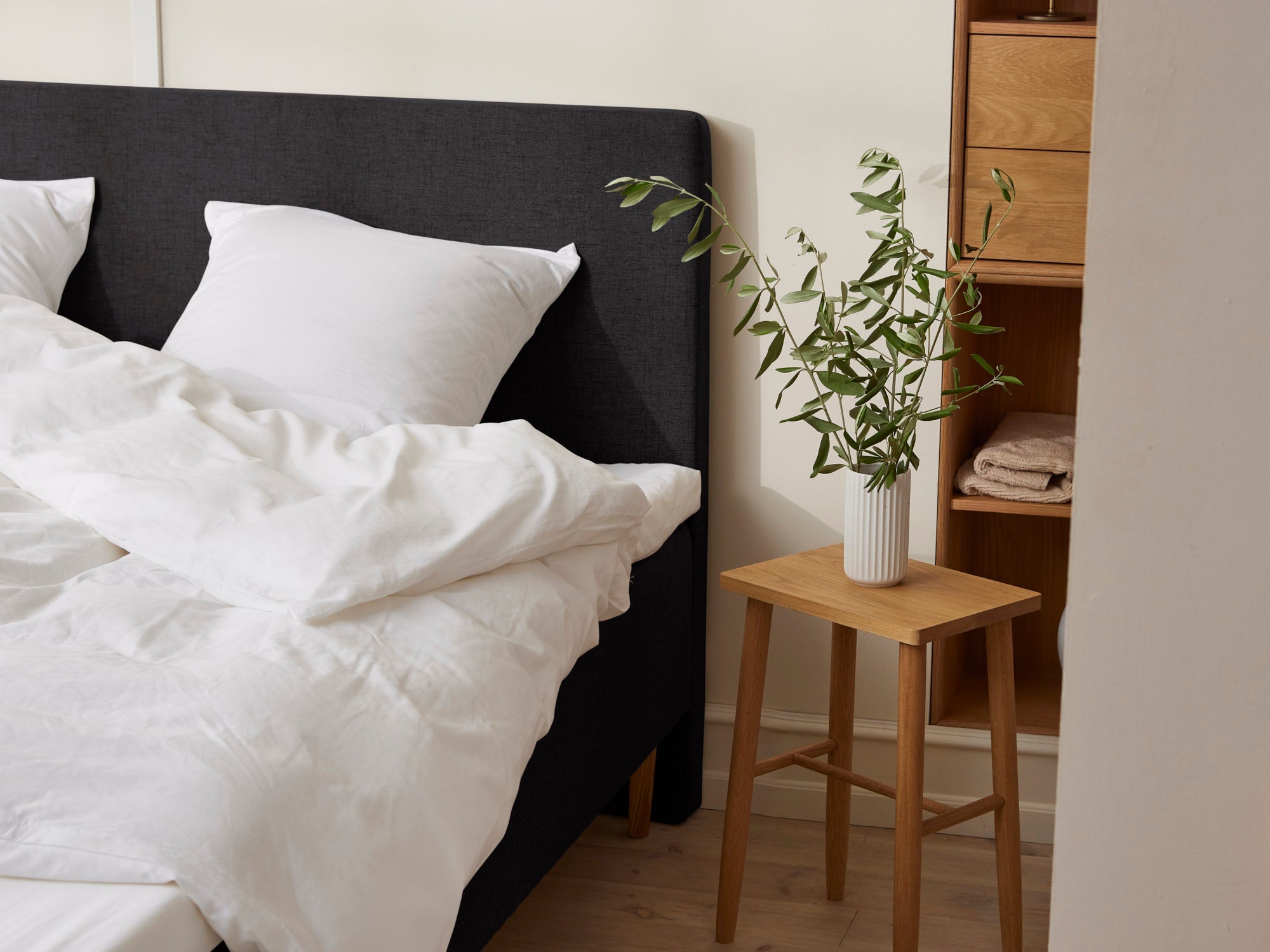 tromso-tencel-box-sort-210x210-cm