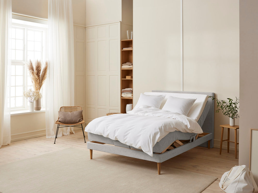 Monark - Trykaflastende | Elevation (Lysegrå) 105x210 cm.