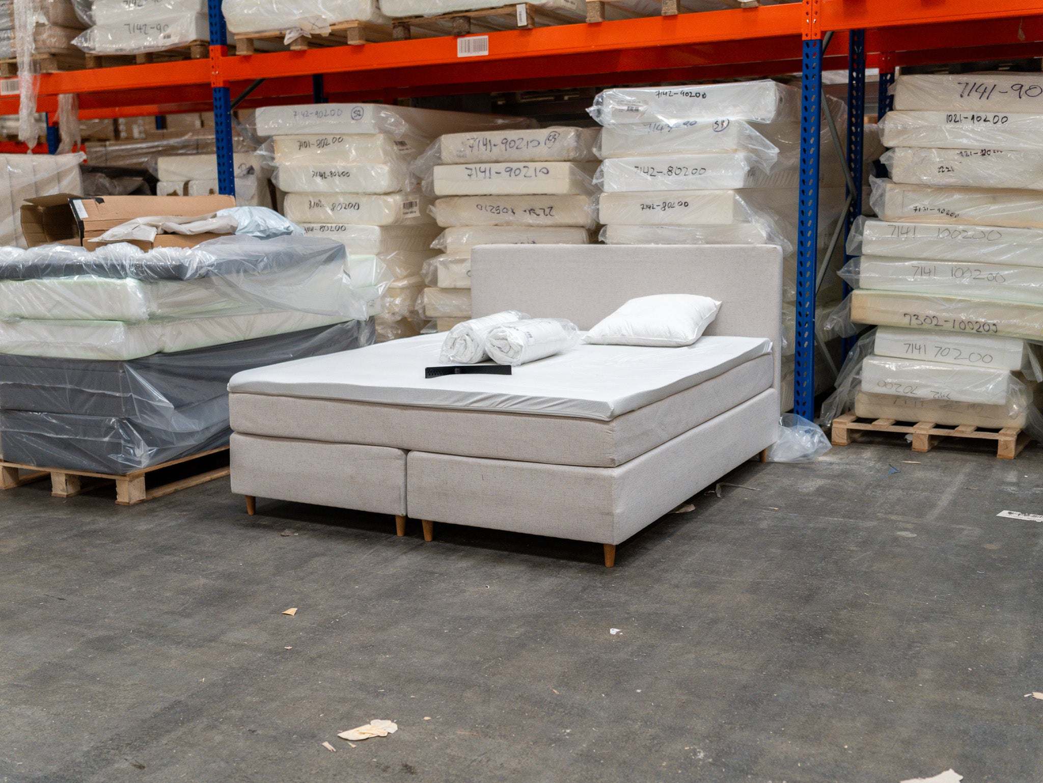 Kontinental 180x200 sand