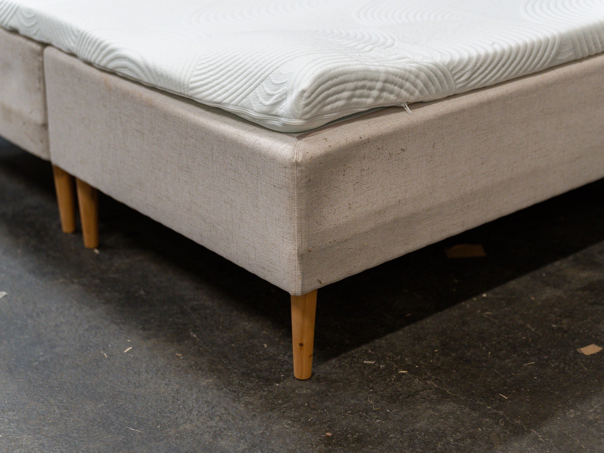 Boksmadras 160x200 sand