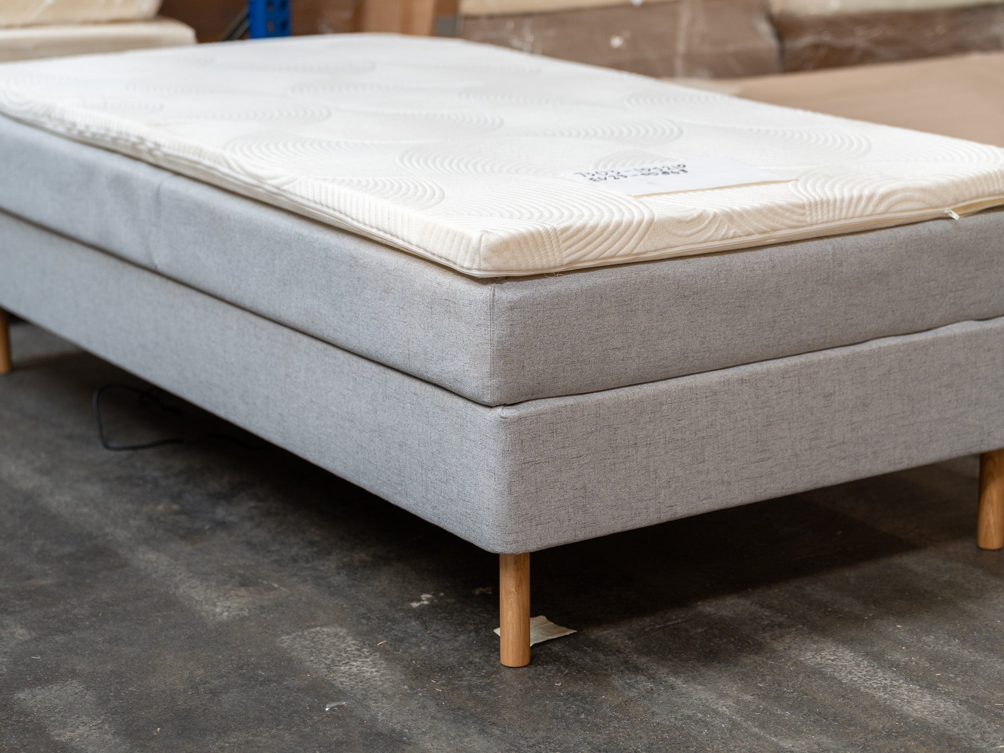 Elevation 105x210 grå