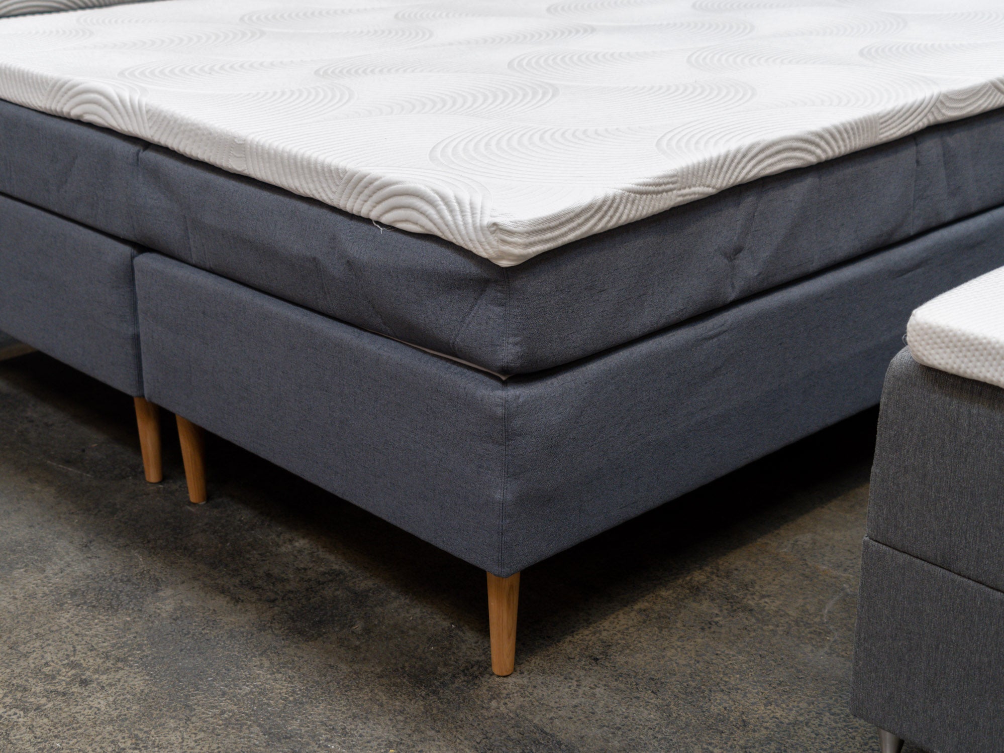 Kontinental 180x200 mørkegrå